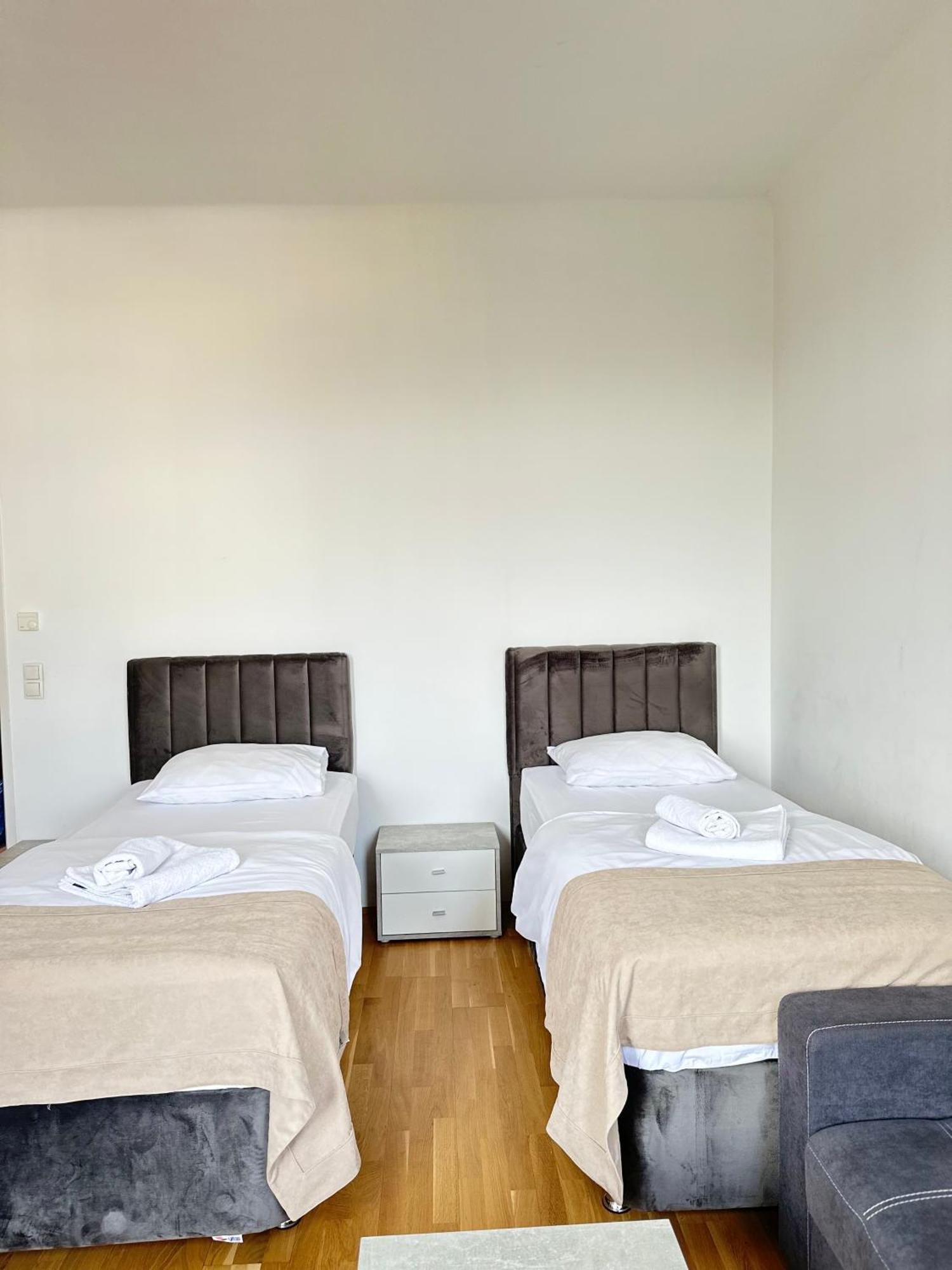 Apartament Hisa Lina Wiedeń Zewnętrze zdjęcie
